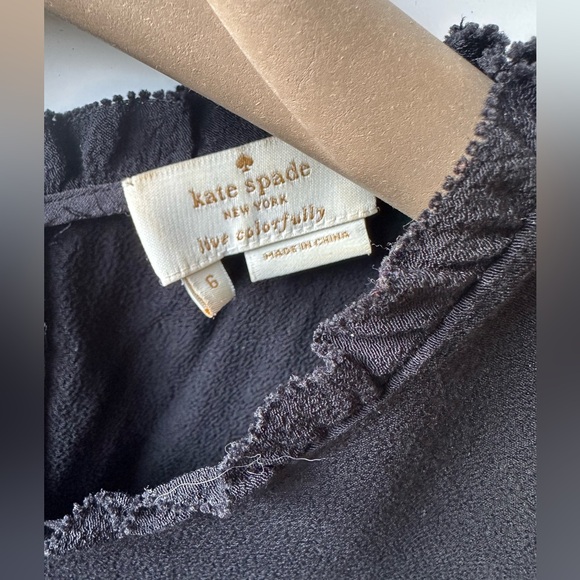 Kate Spade Ruffled blouse, Short Sleeve, Black, size 6 - Picture 4 of 7